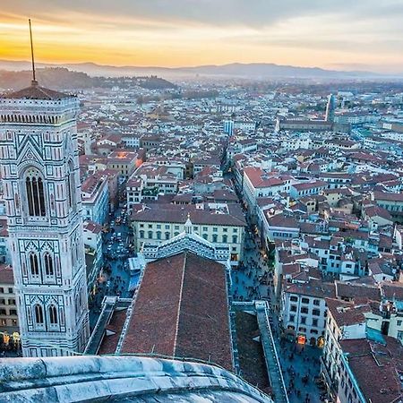 Cozy Apartment With Private Garden - City Center - Florence Ngoại thất bức ảnh