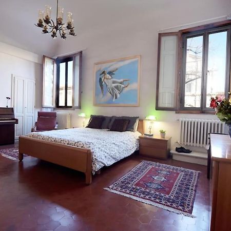 Cozy Apartment With Private Garden - City Center - Florence Ngoại thất bức ảnh