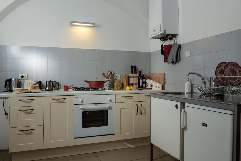 Cozy Apartment With Private Garden - City Center - Florence Ngoại thất bức ảnh